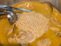 -鲜入围煮花胶鸡海鲜火锅