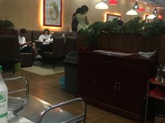 大堂-槐店王婆大虾(长江道店)