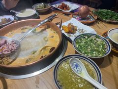 -洱火云南酸菜牛肉火锅(石景山当代商城店)