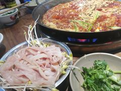 -四小区火锅·巷子里的重庆火锅(花照壁店)