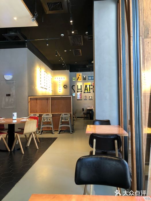 必胜客(滨江店)大堂图片
