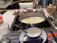 -尚尚仙·酸汤猪手·猪肚鸡火锅(华联万柳购物中心店)