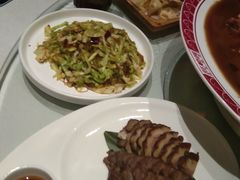 炝炒圆白菜粉丝-旺顺阁鱼头泡饼(小红门店)