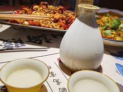 发酵朝鲜糯米酒-酒阳蒸经小酒馆(解放碑店)