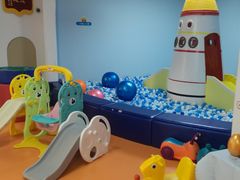 -小门牙好性格托育(北外滩中心)