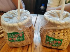 -云阿蛮云南生烫牛肉米线(奉贤路店)