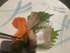 -铭牛烧肉·和牛海鲜自助(高新月牙湖店)