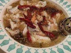 姚姚酸菜鱼（中份）-姚姚酸菜鱼·金戈戈香港豉油鸡(喜荟城联名店)