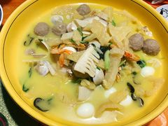 荠菜丸子三鲜汤-柳柳饭店(华山中路店)