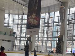 -冰纷万象滑冰场(深圳万象城店)