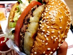 -The Habit Burger Grill 哈比特汉堡(复兴soho店)