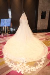 点击看大图 -拉瑞娜LaReine婚纱礼服高级定制