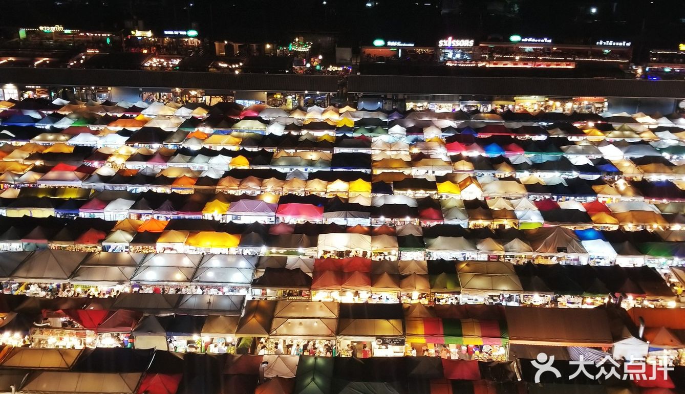 在曼谷呆的最后一个夜市