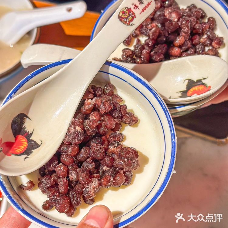 在北京也能找到好吃到无语的毋米粥火锅啦!