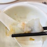 蘸了排骨的肉香带点儿咸味口感很好