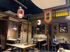 -泥糊破店小酒馆·团建聚餐(南京西路店)