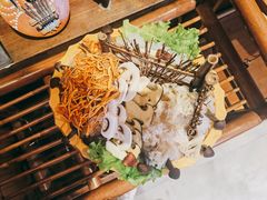 -老牌坊云南鱼豆花火锅(嵩山店)