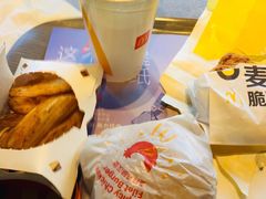 麦辣鸡腿堡麦乐鸡餐-麦当劳(展览路店)