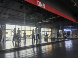 -DNA舞室