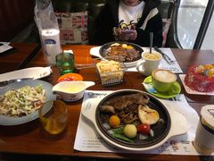 -绿茵阁西餐厅(中央广场店)