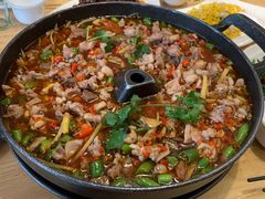 -兔行天下-鸿鹤鲜锅兔(中海国际店)