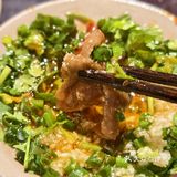 东门大桥附近的怀旧火锅店
