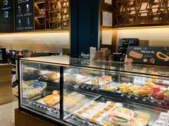 面包甜点陈列柜-星巴克臻选(北京颐堤港中心第二店)
