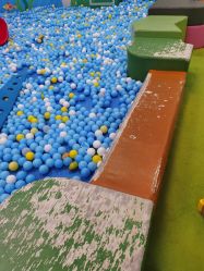 -莫莉幻想儿童乐园(武汉保利广场店)