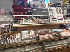 -名创优品(中原万达2F店)