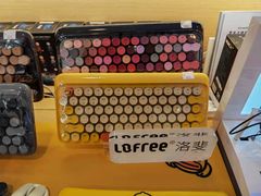 -鹰巢数码EAGLE’S NEST(燕莎店)