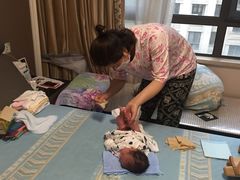 -爱的果实月嫂育婴师(世纪东方店)