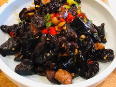 -俏湘厨•地道湘菜(建华南路店)