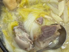 腊蹄白菜油豆腐汤-沪依小酒馆心意菜
