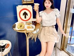 -HOT CRUSH趁热集合·现烤面包(环球港店)