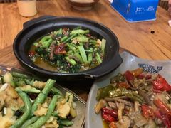 -郑件洋芋饭庄