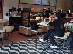 -星巴克臻选(莘庄仲盛店)