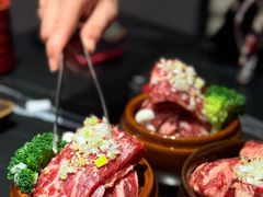-山川小町·极番烧肉(新地假日广场店)
