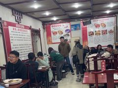 -湖南人家湘菜馆(镇江路店)