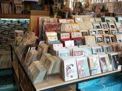 -猫的天空之城概念书店(丽江古城饮玉巷店)