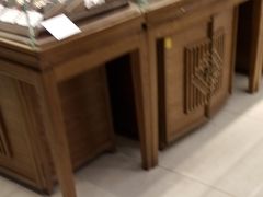 -华夏典当行(龙德广场店)