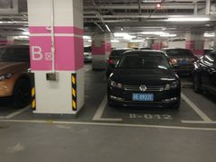 -兴业太古汇·停车场