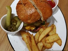 -HELLO 27 意面·沙拉·帕尼尼