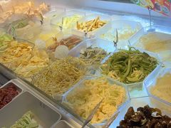 -成都你六姐·牛肉冒菜(上海环宇荟店)