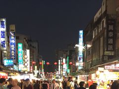 -六合夜市