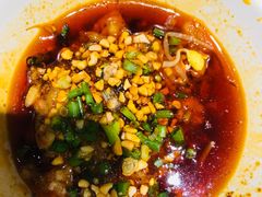 -沪小二炭火蛙锅(淮海中路美食不夜城店)