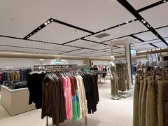 -URBAN REVIVO(七宝领展广场店)