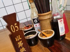 -矮子粉店1985·长沙米粉(湘春路店)