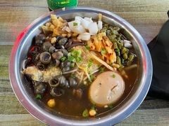 -螺满地螺丝粉