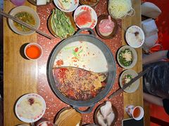 -赵美丽·重庆社区火锅·直营店(火车东站·中豪国际店)