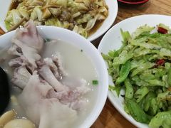-雷祖芳老妈蹄花店